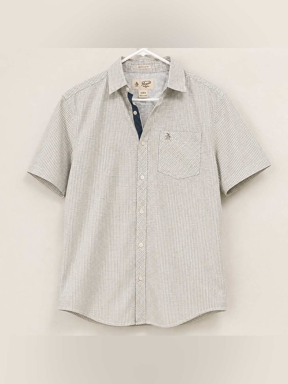 Penguin by Munsingwear Men’s MClassic Fit Short Sleeve Button Up Plaid Shirt